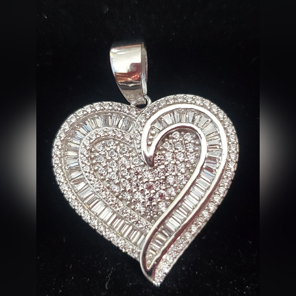 Elegant Silver Heart Pendant